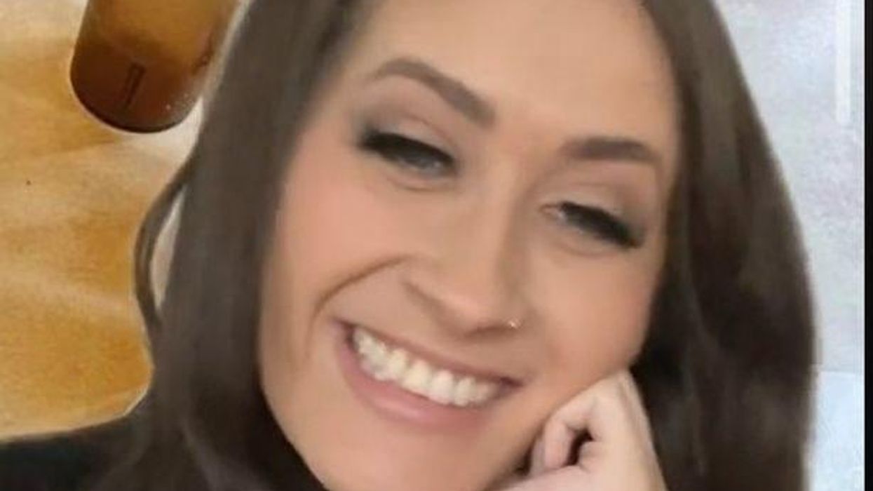 Scorpio figures out her boyfriend is cheating just from his thumb in a photo