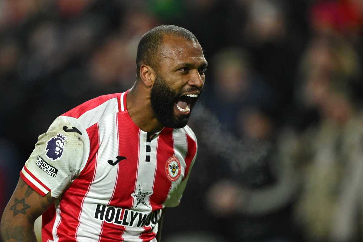 Igor Thiago of Brentford celebrates scoring his team's second goal during the Premier League match between Brentford and Sunderland at Gtech Community Stadium on January 07, 2026 in Brentford, England