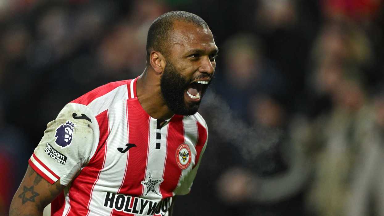 Igor Thiago of Brentford celebrates scoring his team's second goal during the Premier League match between Brentford and Sunderland at Gtech Community Stadium on January 07, 2026 in Brentford, England