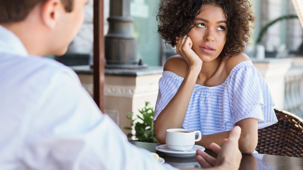 Stranger praised for ‘saving’ woman after handing her a warning note while she was on a first date