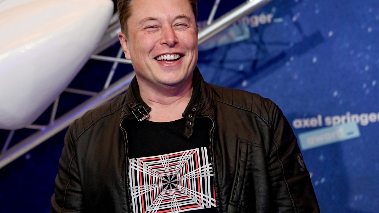 Elon Musk laughs at meme that claims Jeff Bezos copied his SpaceX Starship