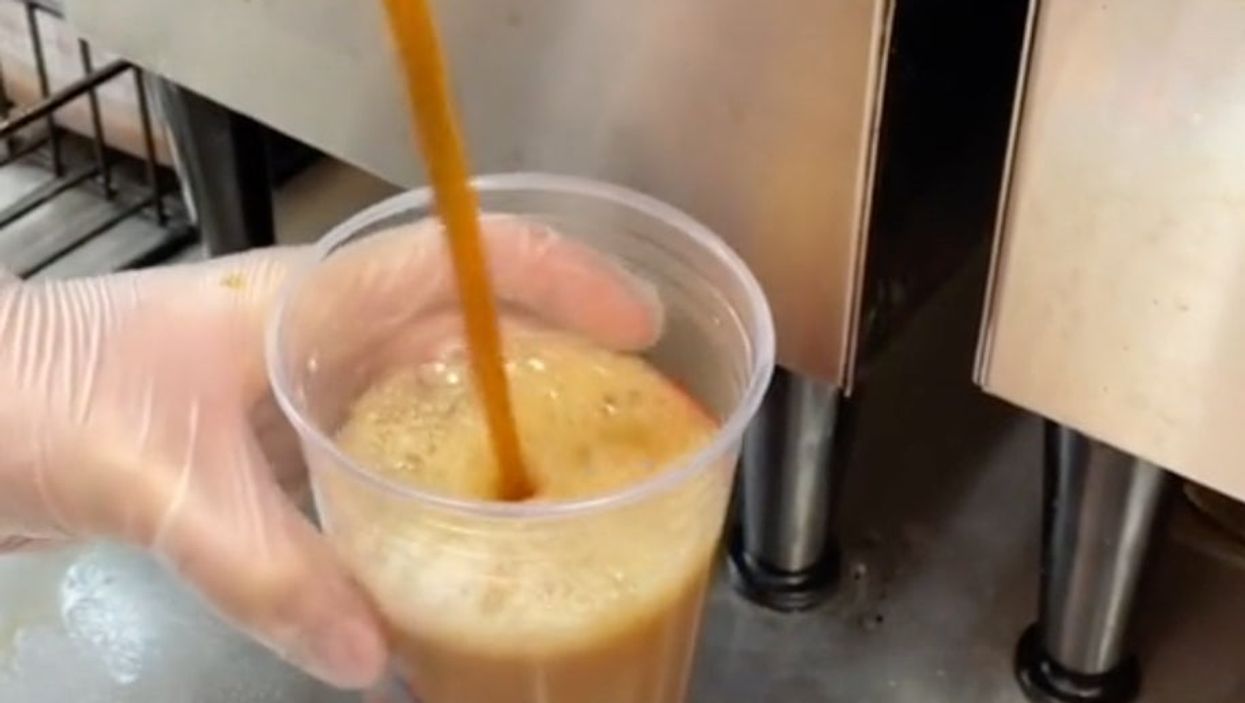 Viral TikTok shows how Dunkin’ worker makes drinks if the customer tips