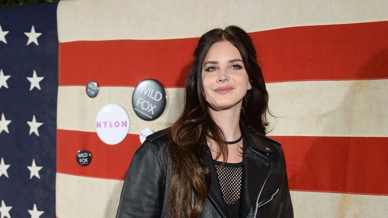 Lana del Rey furiously responds to fans who think she voted for Trump