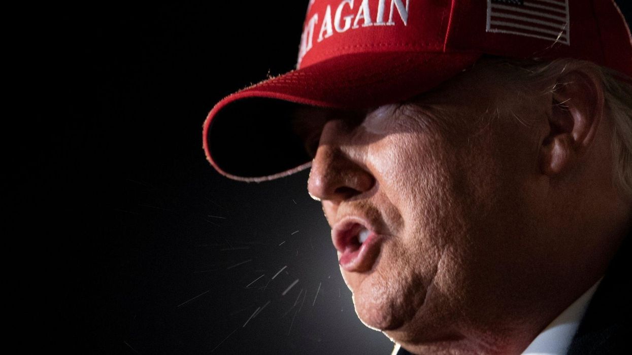 17 times experts and politicians have terrifyingly compared Trump to a dictator