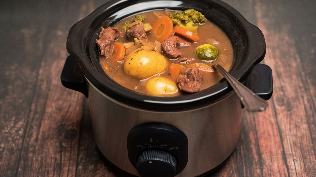 7 best slow cooking appliances available on Amazon