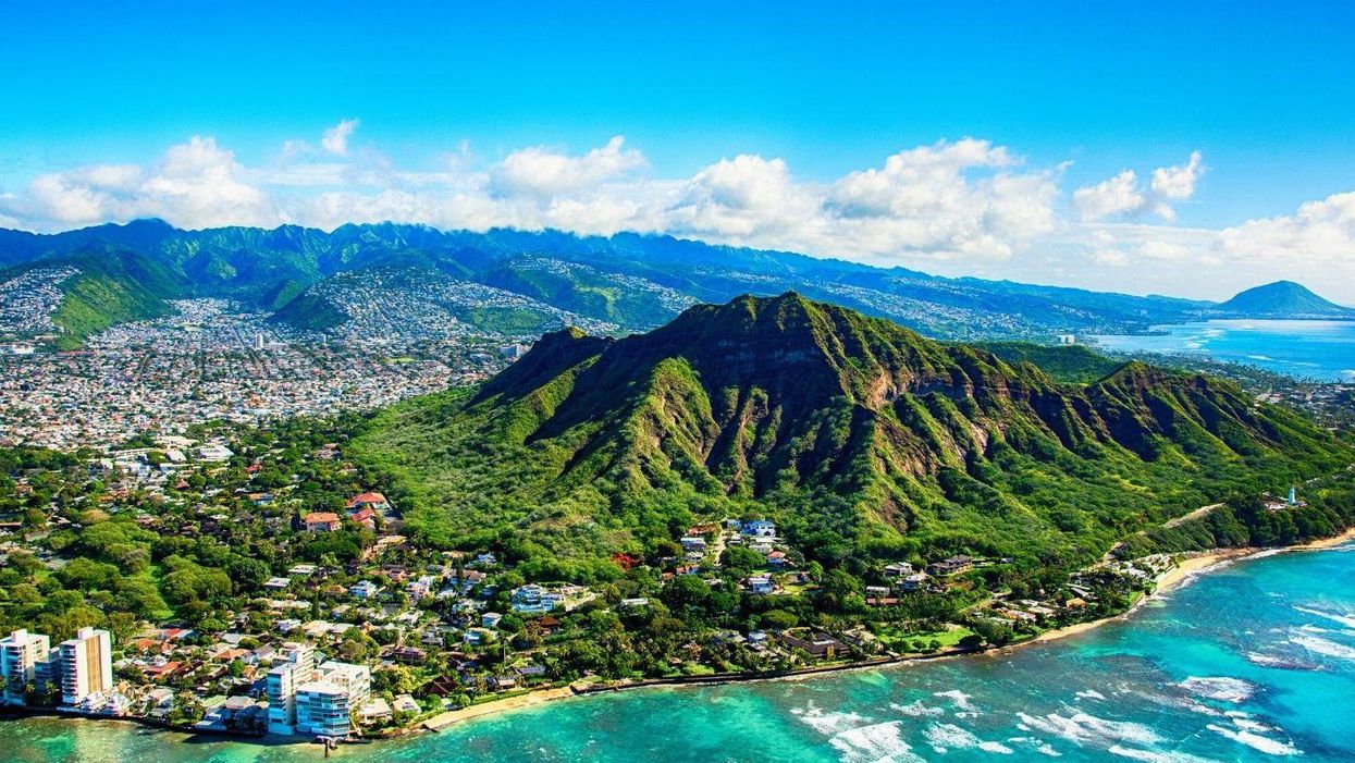 Police in Hawaii forced to arrest American tourists who keep refusing to stick to lockdown rules
