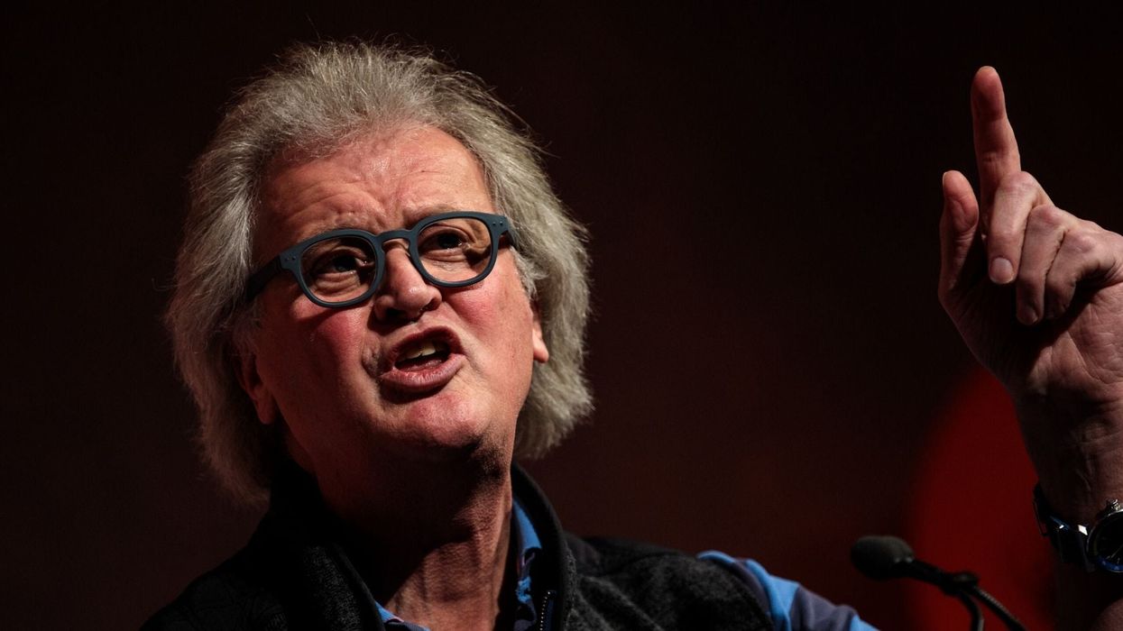 Wetherspoons boss sparks fury by reportedly suspending salaries unless the government pays for them