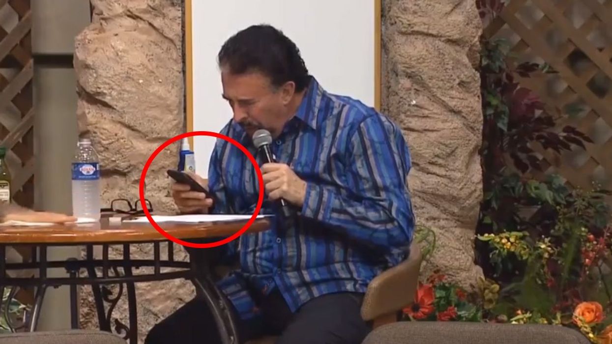 This preacher speaking in tongues while checking his phone might be the funniest thing ever