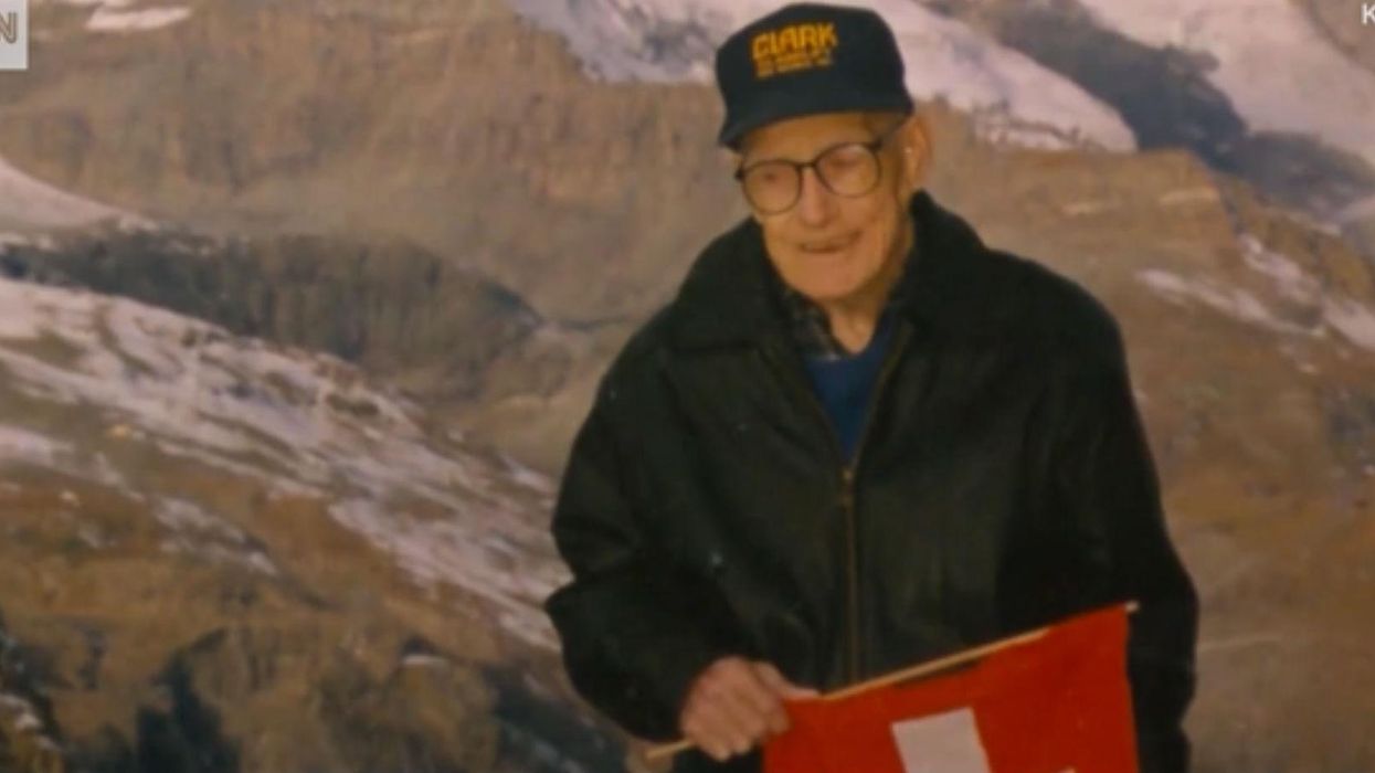 Generous man used his secret fortune to help 33 strangers go to school for free