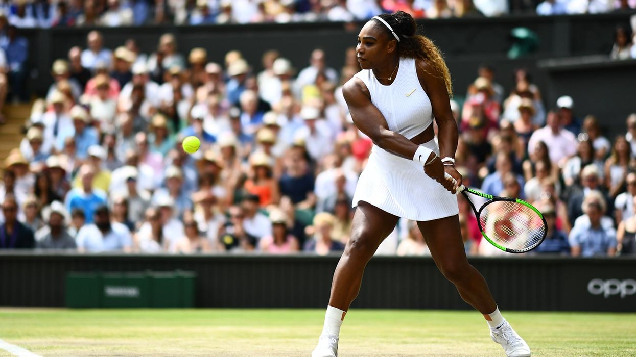 Serena Williams destroys five men simultaneously on the tennis court