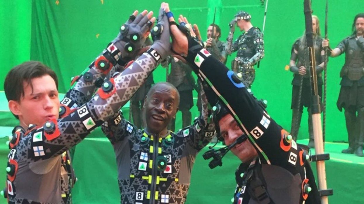 Mark Ruffalo teases Marvel fans with behind-the-scenes photo from Avengers: Endgame
