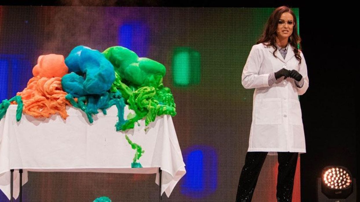 Biochemist wins Miss Virginia beauty pageant with spectacular chemistry experiment