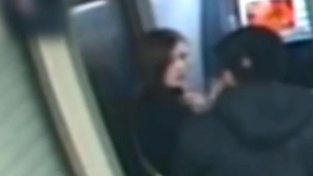 Thief robs woman at cash machine but, after seeing her bank balance, returns all the money with a huge smile