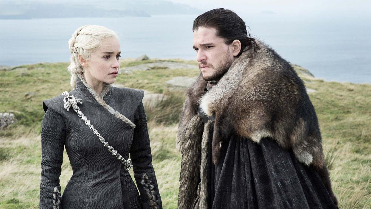 This photo shoot of Kit Harrington and Emilia Clarke kissing is going viral