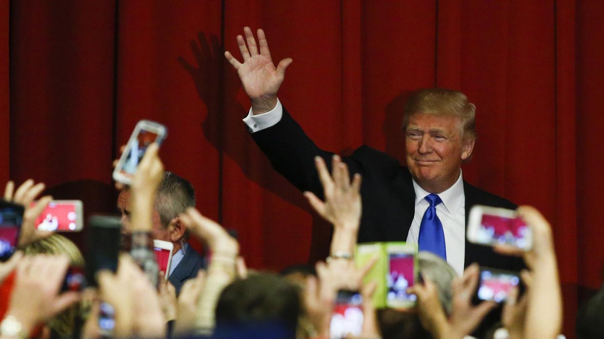 These two graphs about Donald Trump's tweets say it all