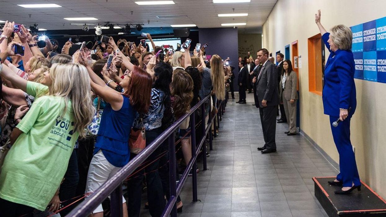 The truth about this incredible photo of Hillary Clinton