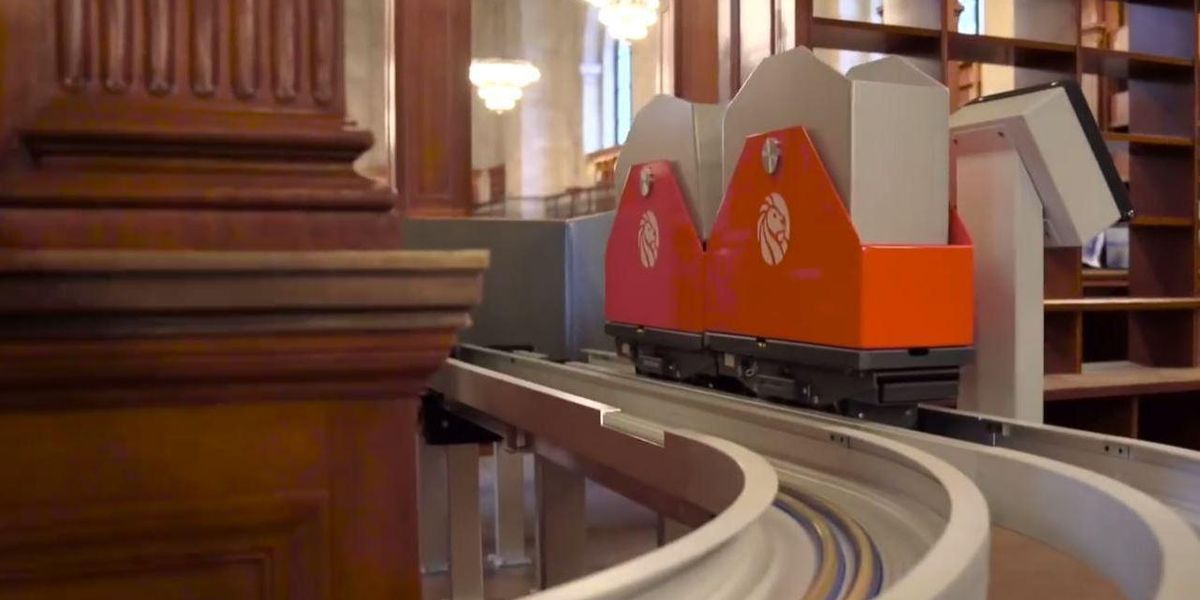 Lending Library Train This library has built a railway for books and it's awesome | indy100 ...