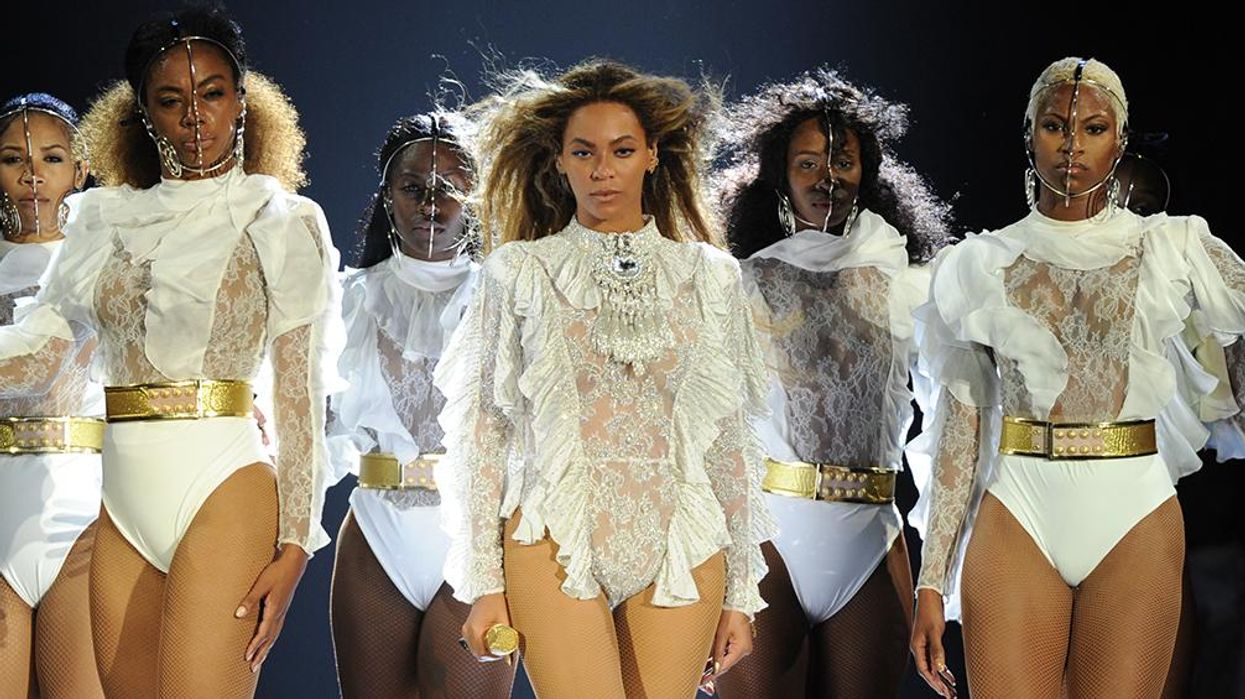 When trolls created these Beyonce t-shirts, Beyonce had the perfect response