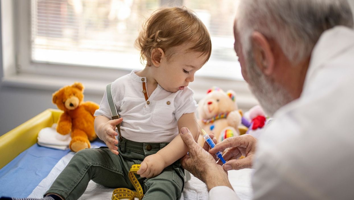 This doctor discovered the perfect way to deal with anti-vaxxer parents