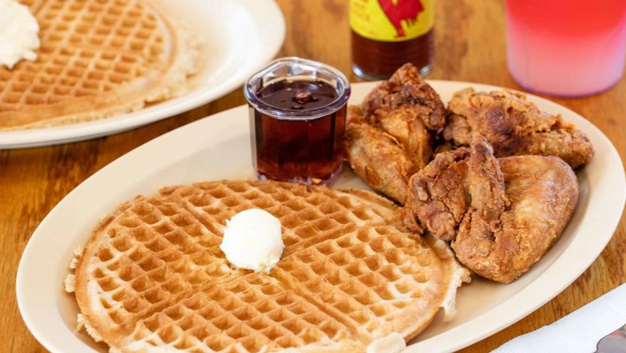 Man pulls out gun to demand free chicken and waffles after being refused service over lack of face mask