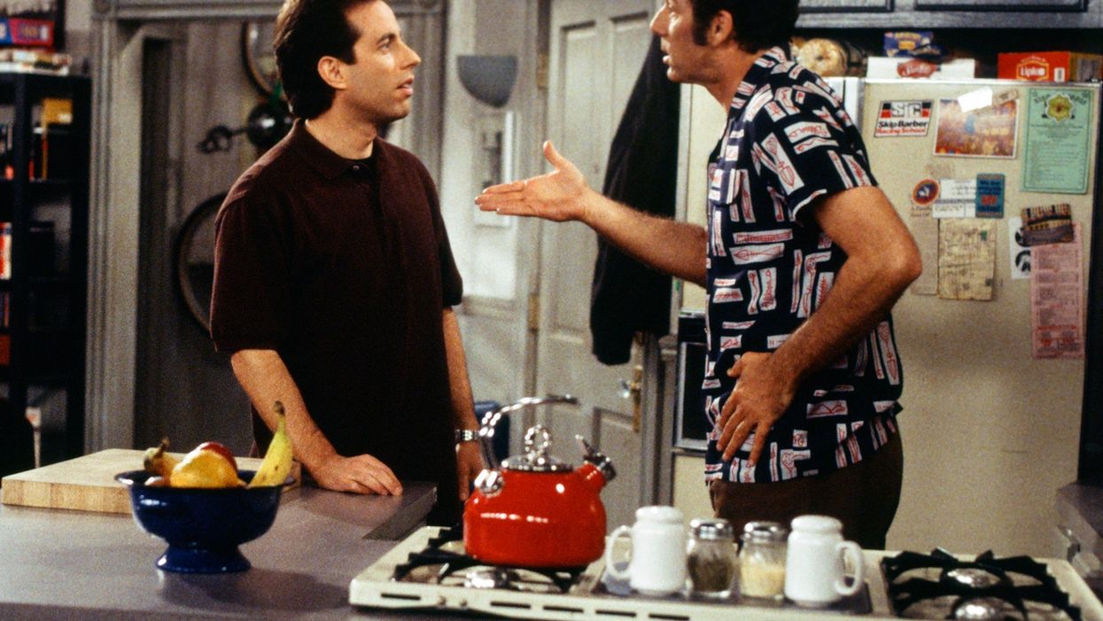 Reddit just realized that Jerry Seinfeld’s TV apartment defies the laws of science
