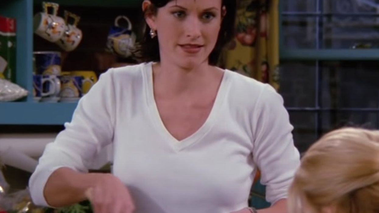 Courteney Cox proves she was destined to play Monica Gellar in Friends with hilarious Instagram clip