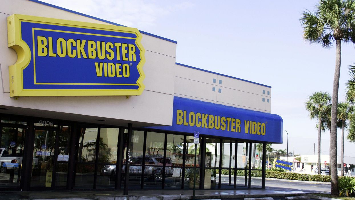 Map shows the rise and fall of Blockbuster video in the US over 30 years