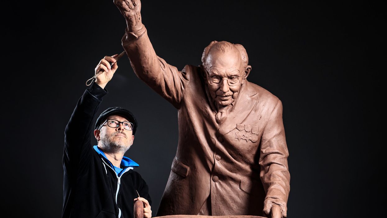 Statue of Captain Tom Moore to be unveiled for late hero’s birthday