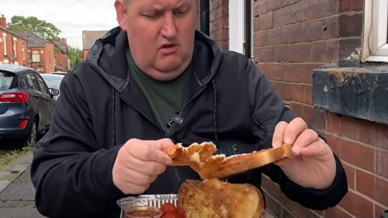 Northern man goes viral for ‘weird’ full English breakfast review eaten on someone’s doorstep