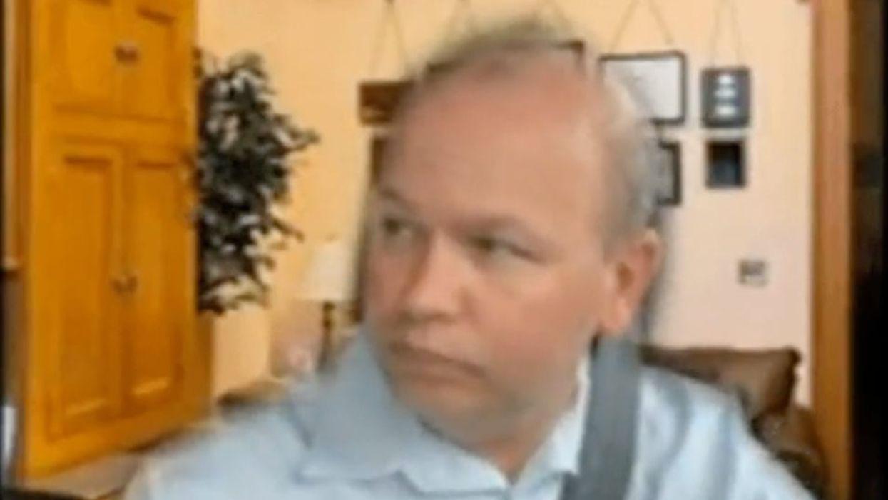 Senator tried to hide that he was driving during Zoom call and it spectacularly failed