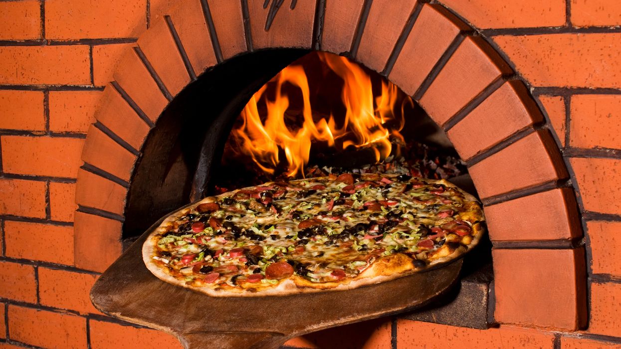 5 best outdoor pizza ovens under $500 for perfect pies at home
