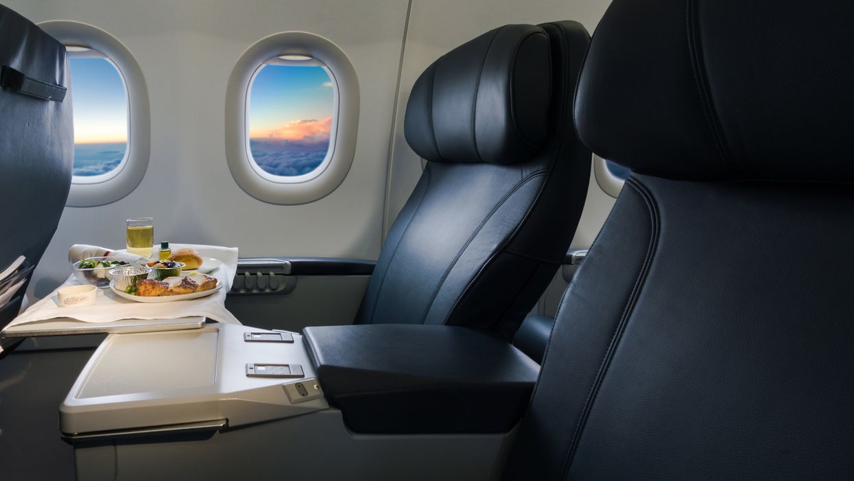 Instagram influencer posed for pic in first-class, later spotted sitting in economy