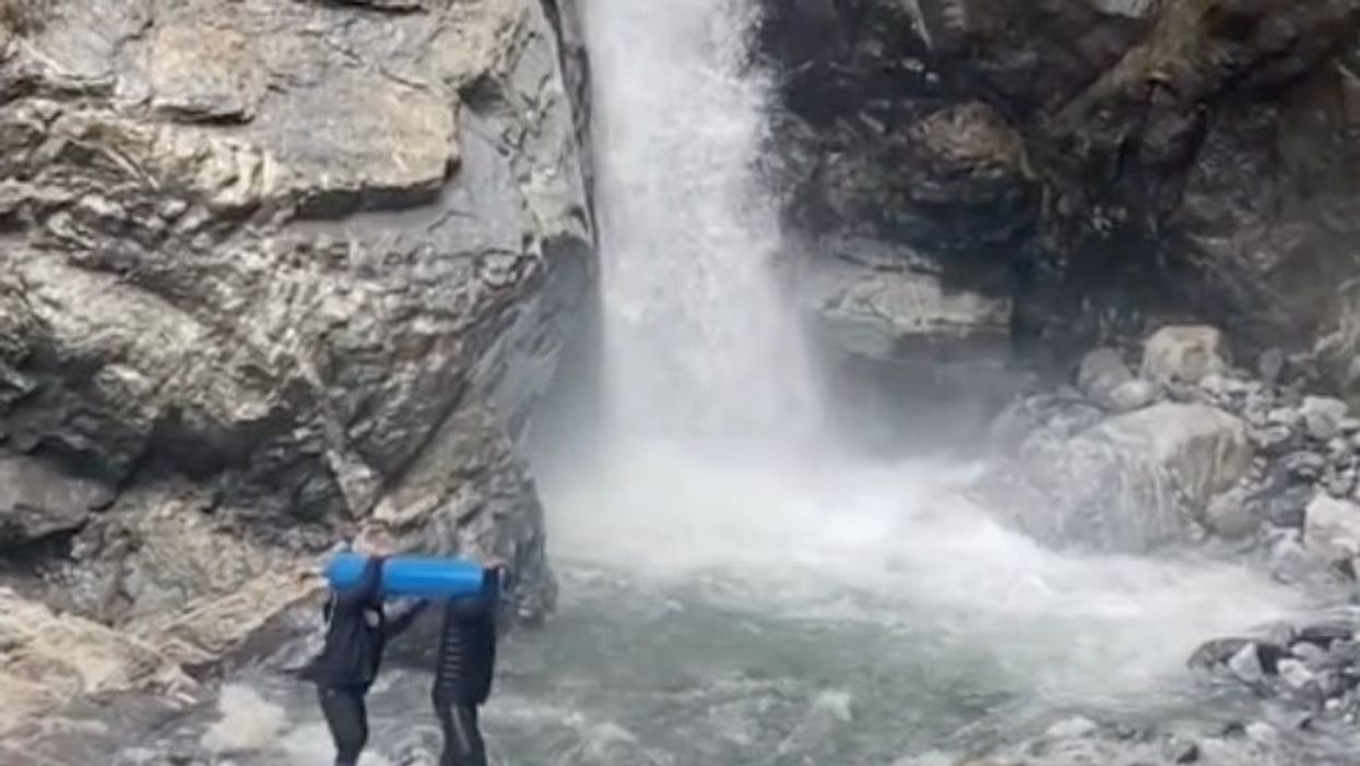 Viral video shows the dangers of treating Covid patients on Mount Everest