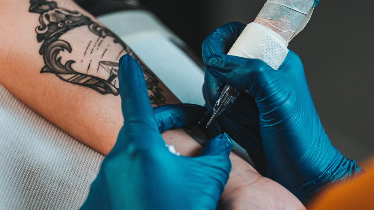 Women get tattoos of their father’s touching final words before he died from Covid