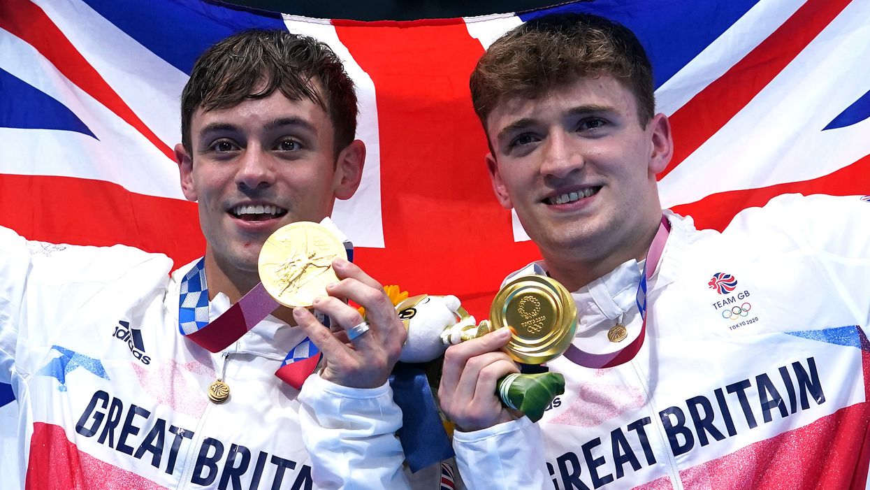 Tom Daley makes knitted pouch to keep Olympic gold medal safe