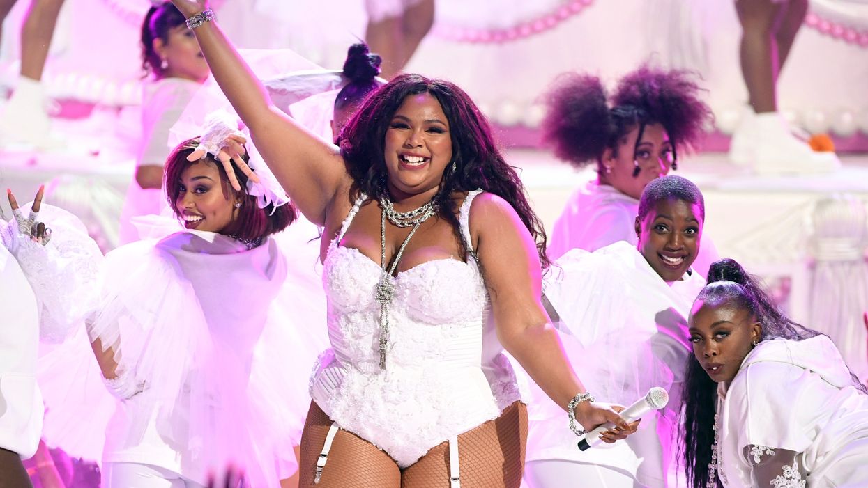 Lizzo responds to bizarre rumour that she stage dived and killed a fan