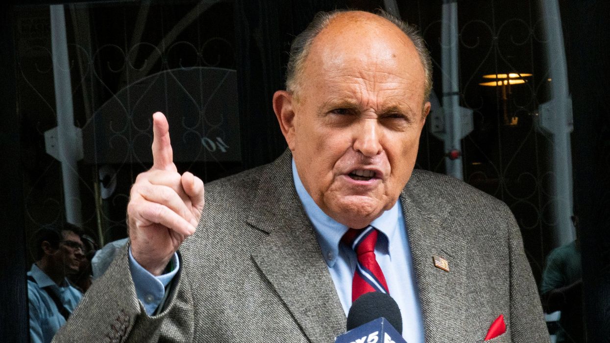 Rudy Giuliani pranked on Cameo and tricked into praising journalists