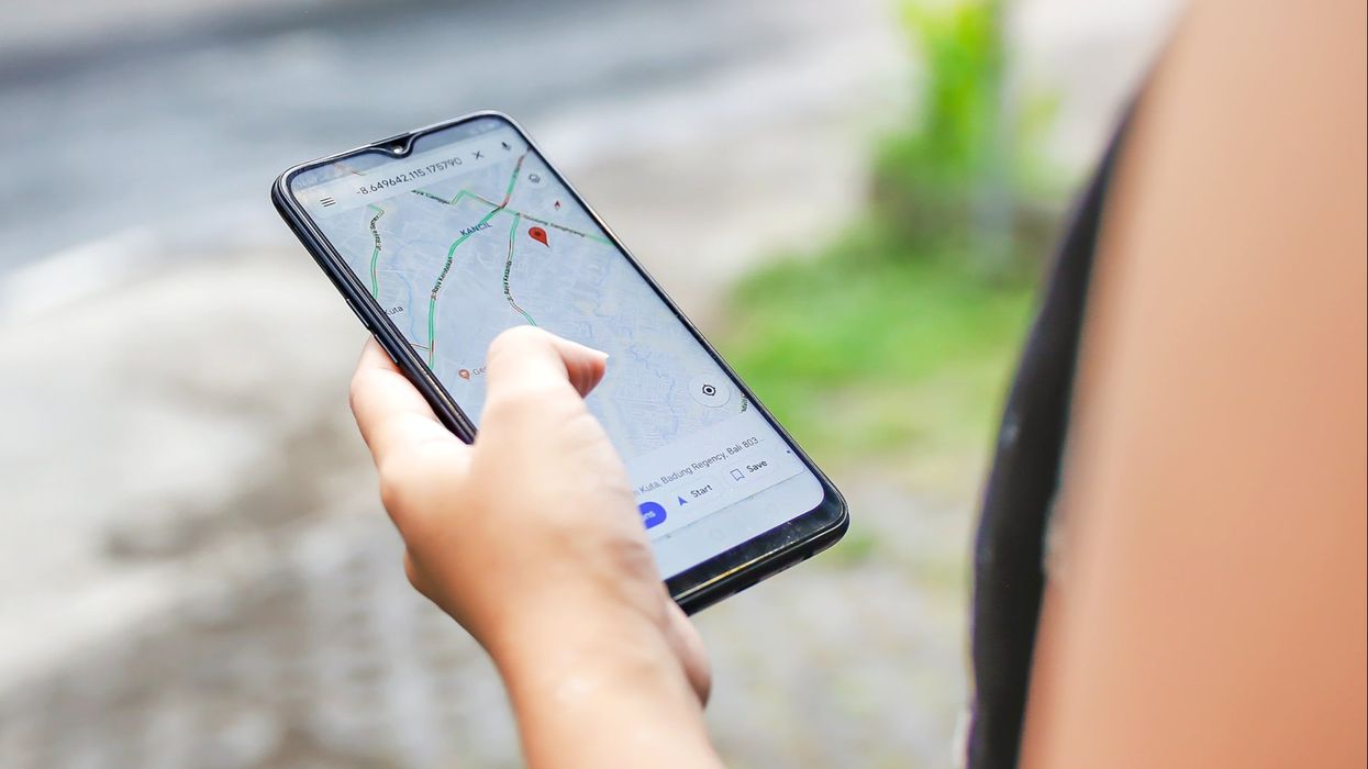 Schoolboy discovers ‘hole to the centre of earth’ on Google Maps