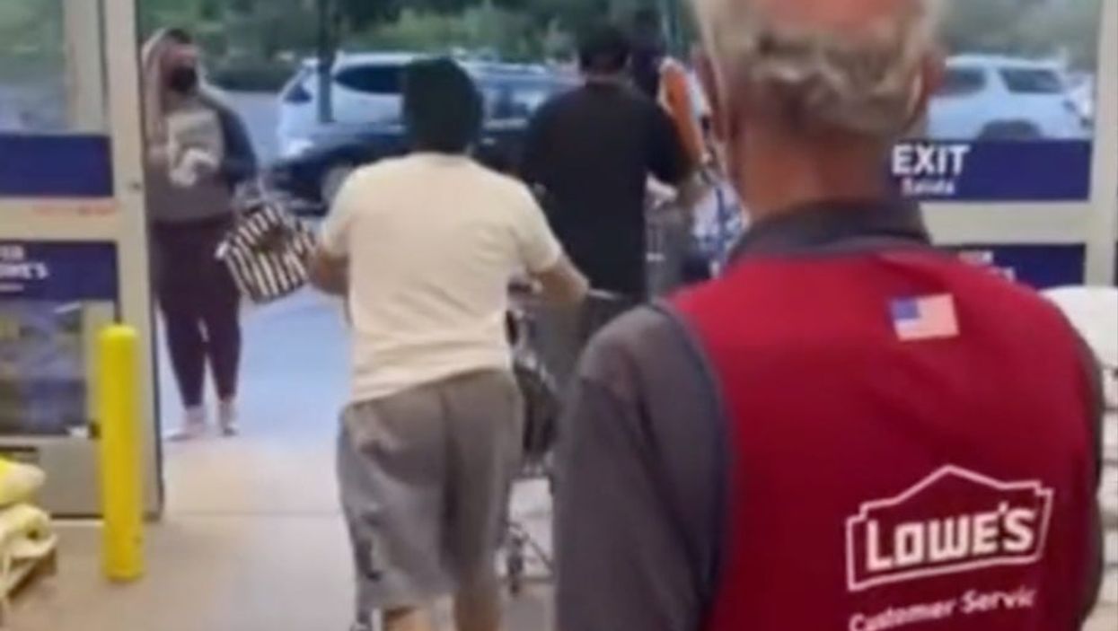 Suspected thieves casually walk out of Lowe’s store with trolley full of goods in viral TikTok