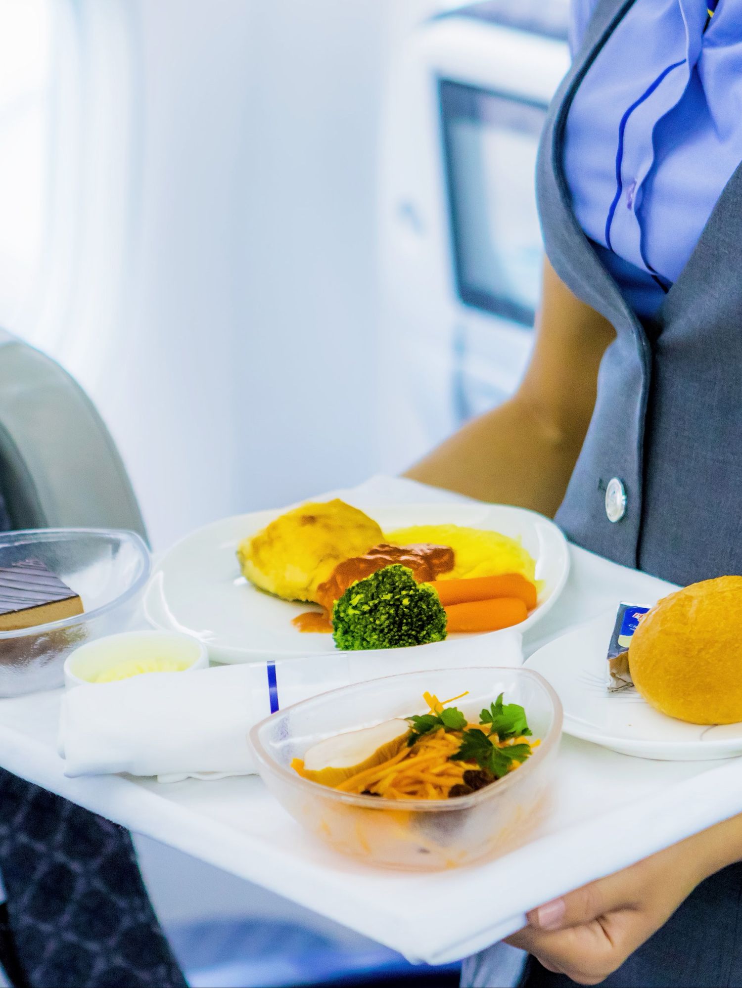 Here are the things you should stop doing on a plane now, according to a flight attendant