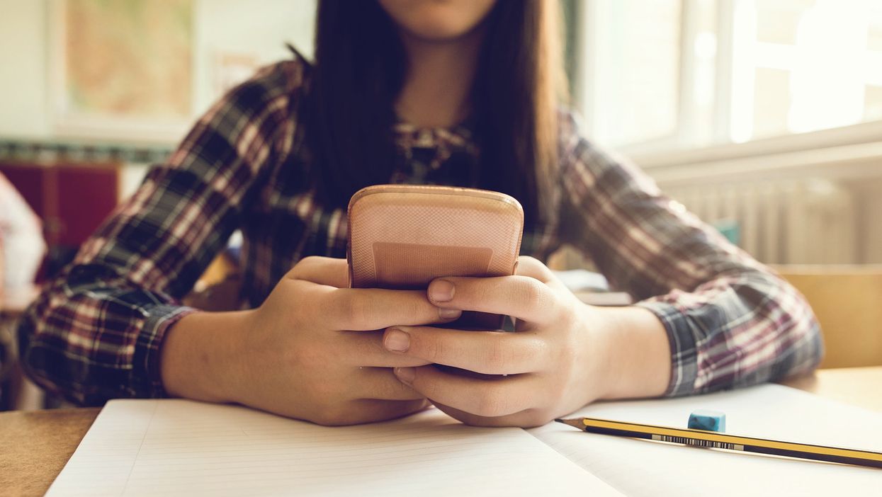 Infertile couple hurt after niece pranks them with bogus ‘I’m pregnant’ messages