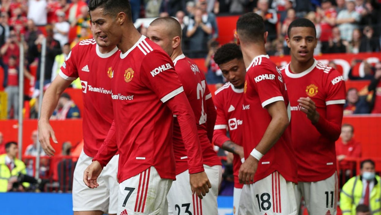 Cristiano Ronaldo scores twice on Manchester United debut – and everyone has the same reaction