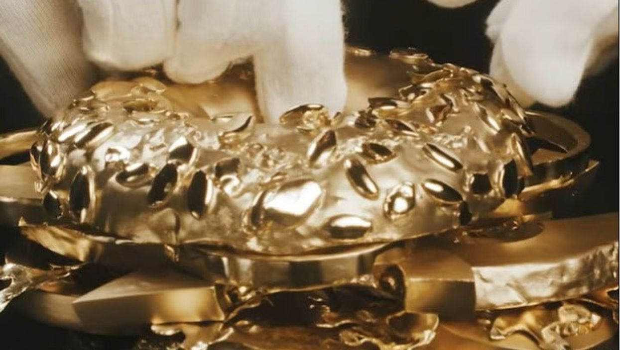 A $3 million piece of avocado toast made of solid gold is for sale and it is meant to symbolise millennials