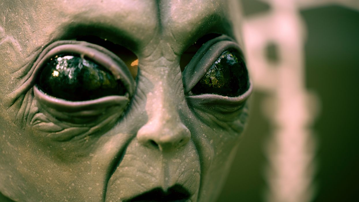 Uri Geller claims he was shown evidence of aliens at ‘US military facility’