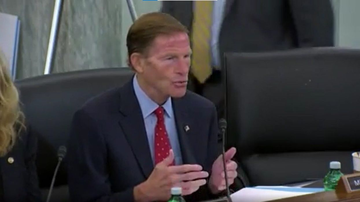 US Senator appears to misunderstand what ‘Finsta’ means and it’s the cheugiest thing you’ll see all day