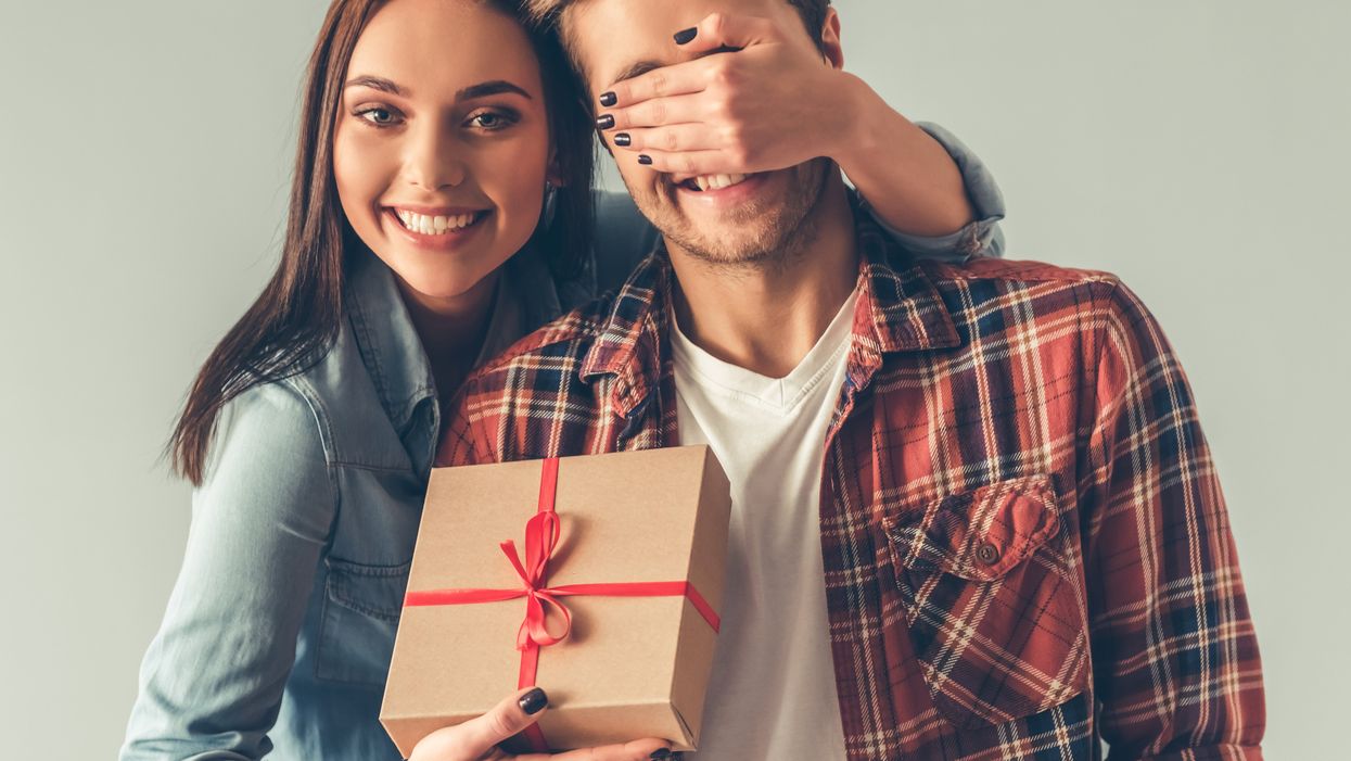 Man confronted wife for buying him a Rolex with his money—and people think it’s a red flag