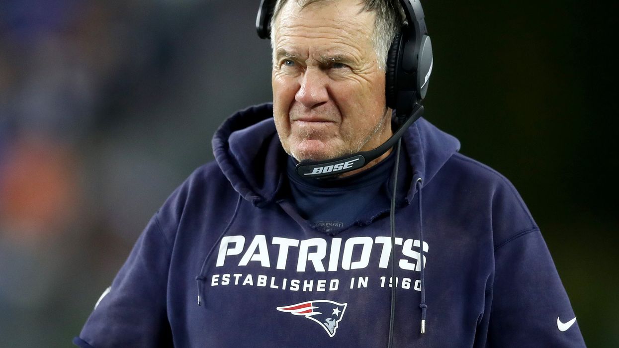 Bill Belichick used a pencil as a toothpick during prime-time NFL game and fans were disgusted