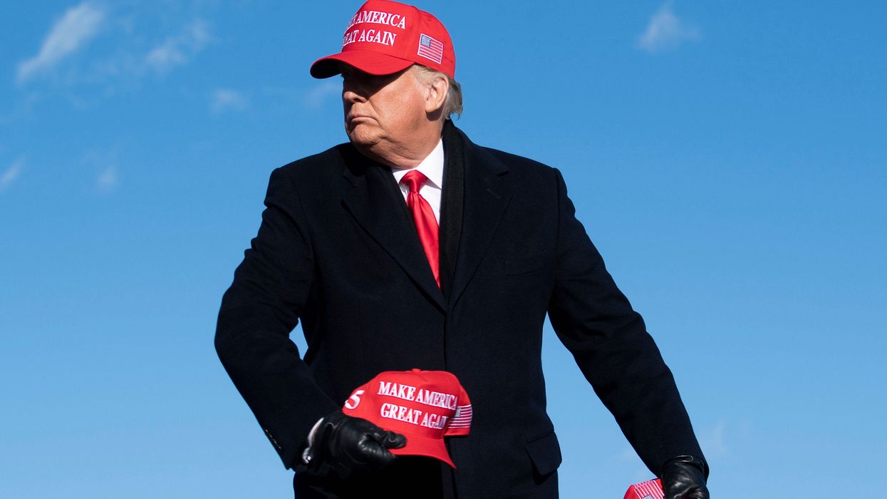 Trump loving restaurant boss loses customers after hanging ‘patriots only’ anti-Biden sign