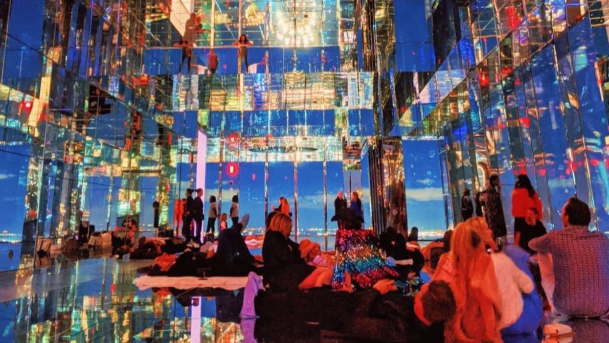 NYC attraction urges visitors to wear pants as reflective floor bares all