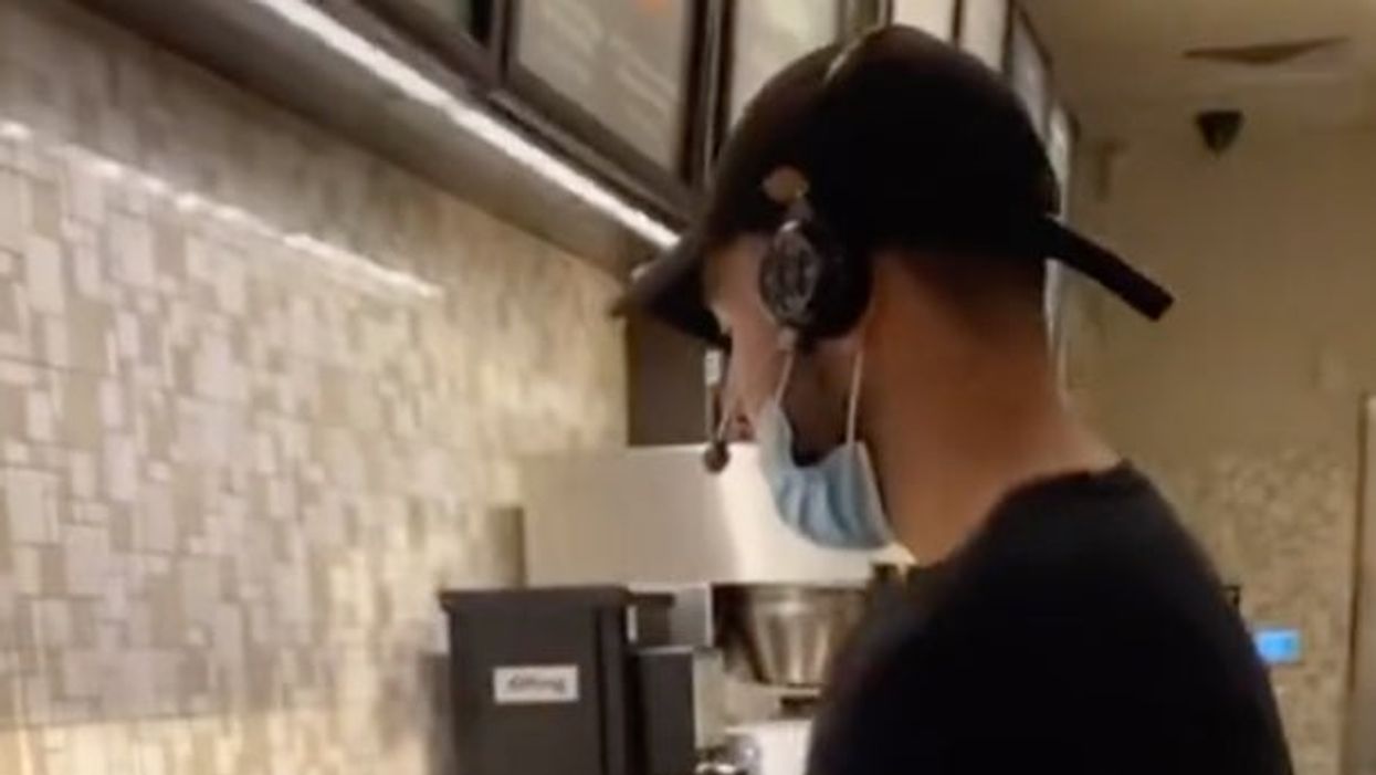 Starbucks worker goes viral on TikTok after receiving 15 drink requests in huge drive-thru order